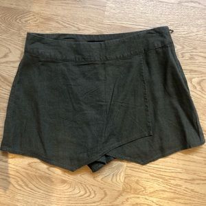 Hunter Green Linen Skort